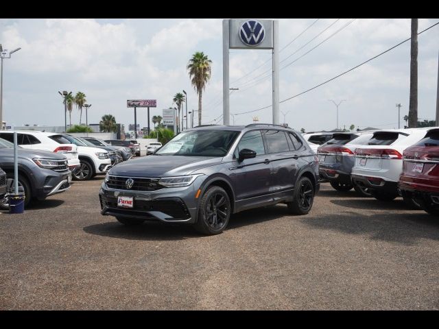 2024 Volkswagen Tiguan SE R-Line Black