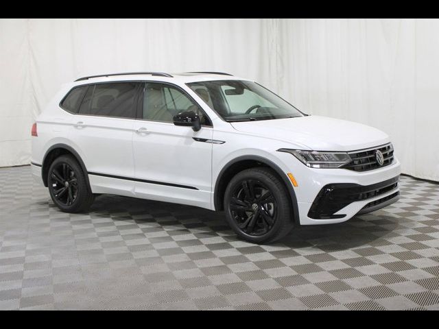 2024 Volkswagen Tiguan/Taos SE R-Line Black