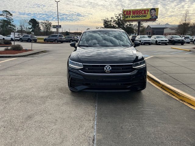 2024 Volkswagen Tiguan SE R-Line Black