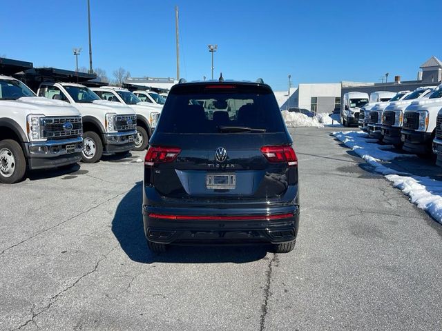 2024 Volkswagen Tiguan SE R-Line Black