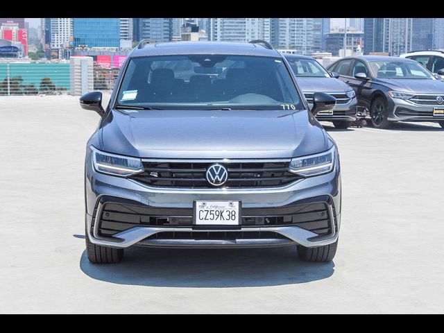 2024 Volkswagen Tiguan SE R-Line Black