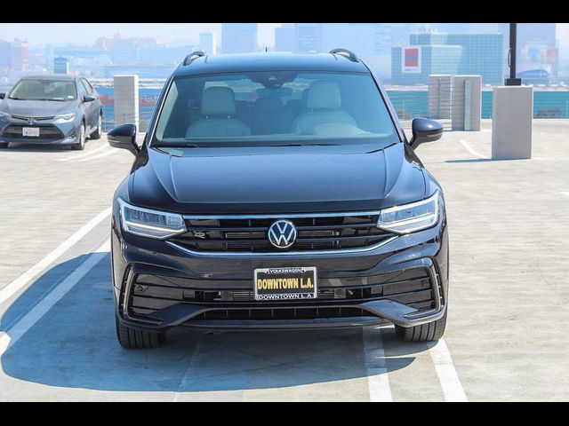 2024 Volkswagen Tiguan SE R-Line Black