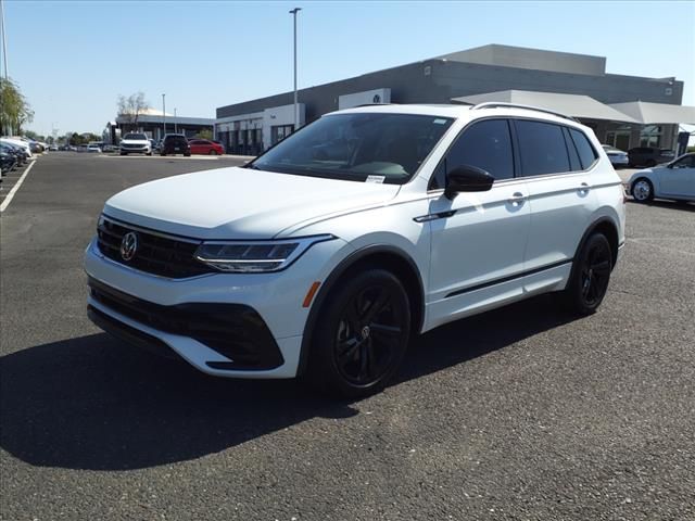 2024 Volkswagen Tiguan SE R-Line Black