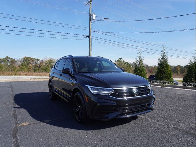 2024 Volkswagen Tiguan SE R-Line Black