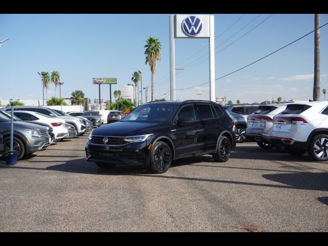 2024 Volkswagen Tiguan SE R-Line Black