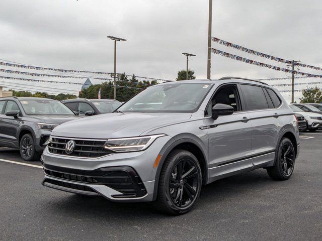 2024 Volkswagen Tiguan SE R-Line Black