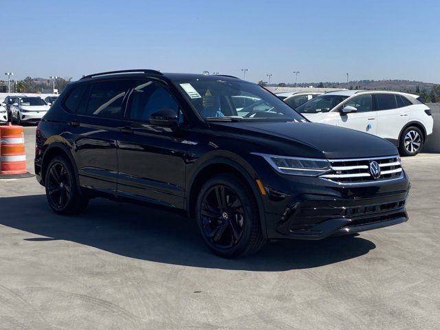 2024 Volkswagen Tiguan SE R-Line Black