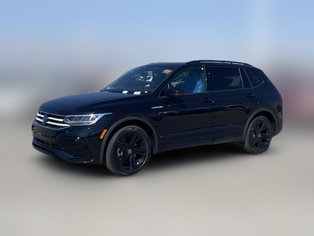 2024 Volkswagen Tiguan SE R-Line Black