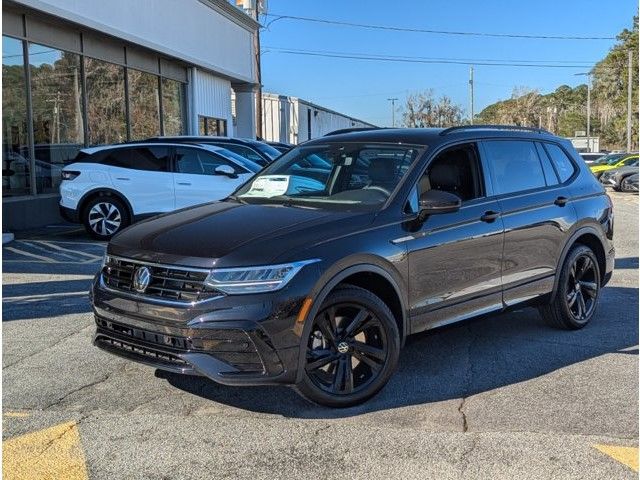 2024 Volkswagen Tiguan SE R-Line Black