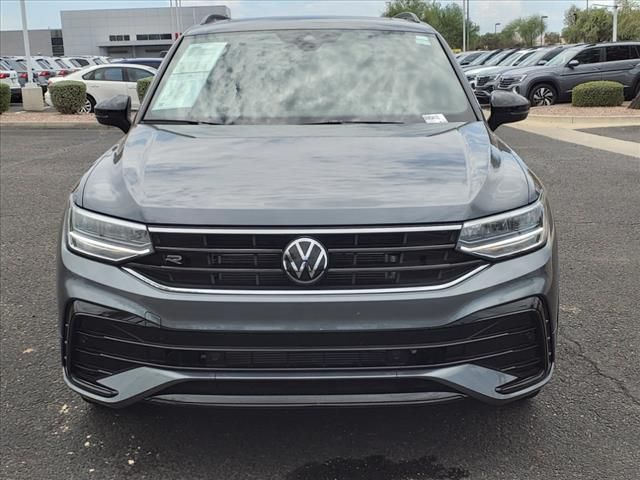 2024 Volkswagen Tiguan SE R-Line Black