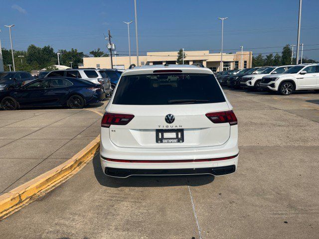 2024 Volkswagen Tiguan SE R-Line Black