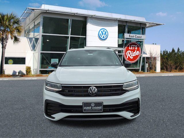 2024 Volkswagen Tiguan SE R-Line Black