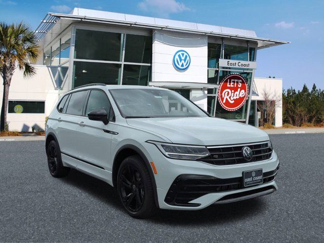 2024 Volkswagen Tiguan SE R-Line Black