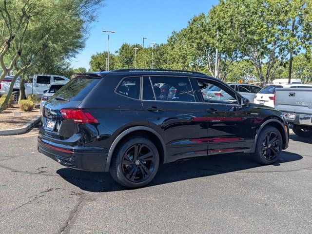 2024 Volkswagen Tiguan SE R-Line Black