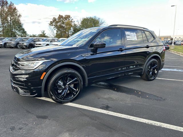 2024 Volkswagen Tiguan SE R-Line Black