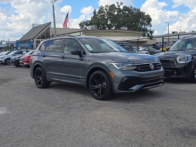 2024 Volkswagen Tiguan SE R-Line Black