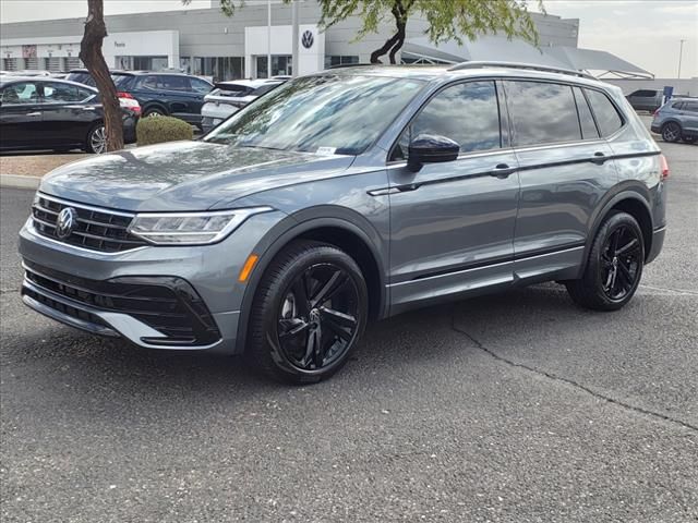 2024 Volkswagen Tiguan SE R-Line Black