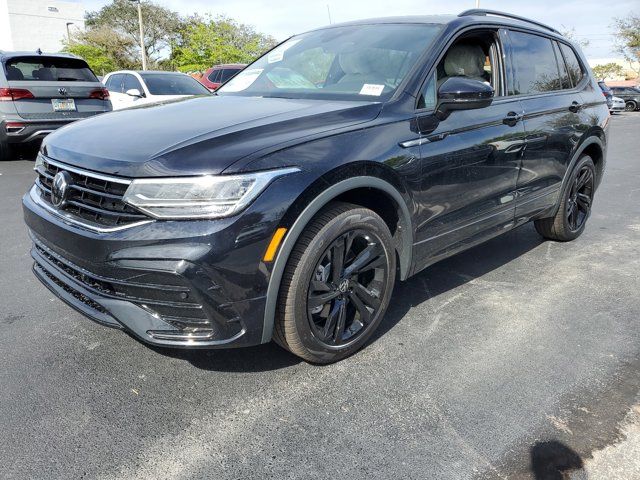 2024 Volkswagen Tiguan SE R-Line Black