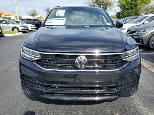 2024 Volkswagen Tiguan SE R-Line Black