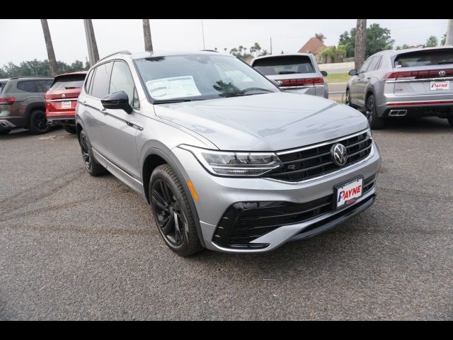 2024 Volkswagen Tiguan SE R-Line Black