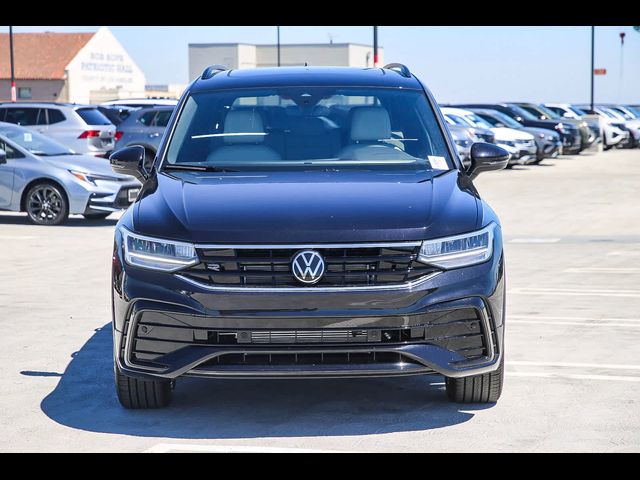 2024 Volkswagen Tiguan SE R-Line Black