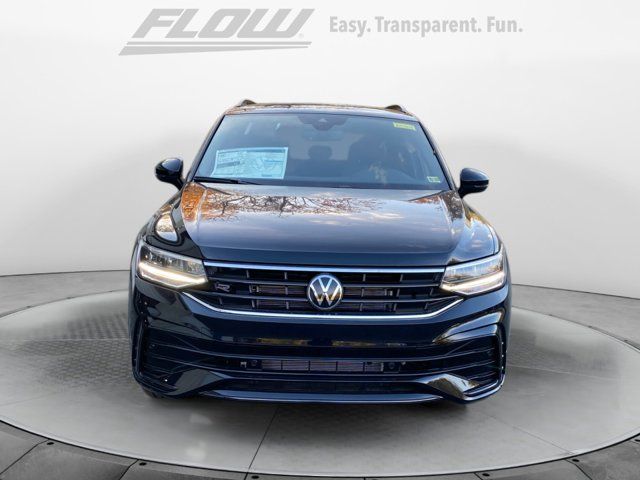 2024 Volkswagen Tiguan SE R-Line Black