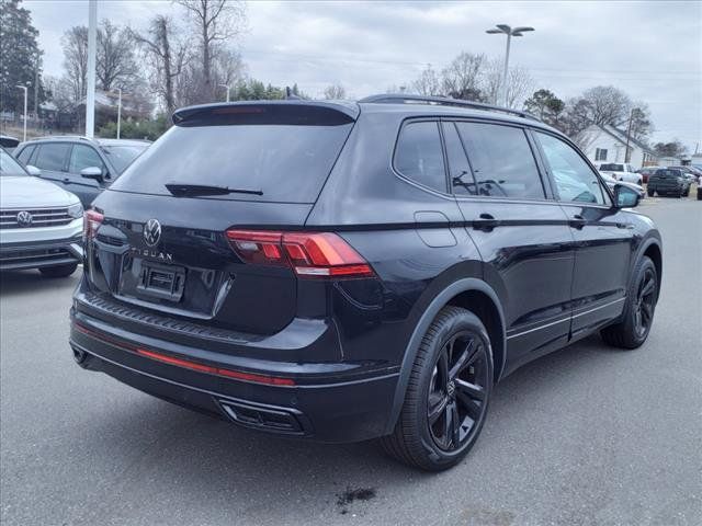 2024 Volkswagen Tiguan SE R-Line Black