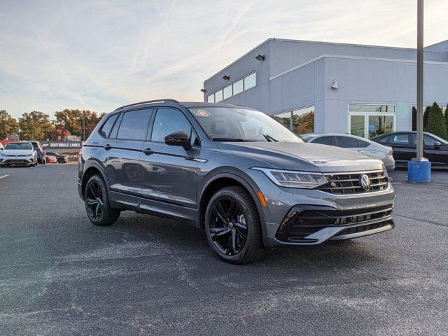 2024 Volkswagen Tiguan SE R-Line Black