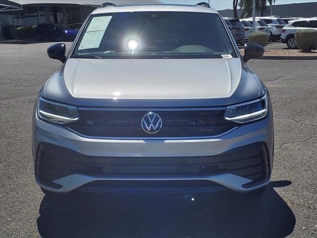 2024 Volkswagen Tiguan SE R-Line Black