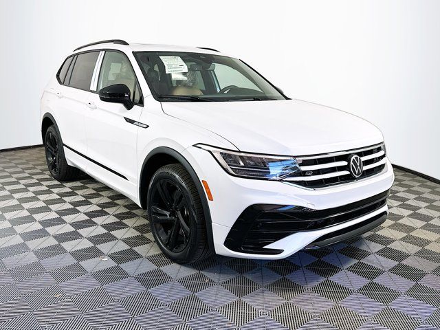 2024 Volkswagen Tiguan SE R-Line Black