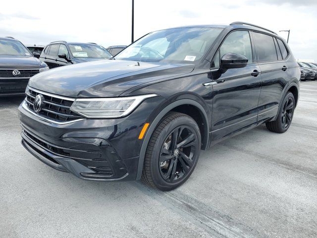 2024 Volkswagen Tiguan SE R-Line Black