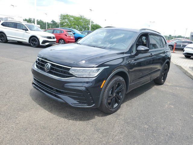 2024 Volkswagen Tiguan SE R-Line Black