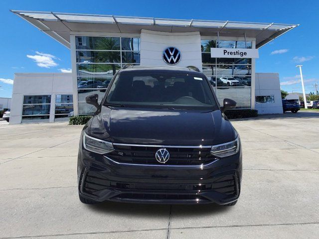 2024 Volkswagen Tiguan SE R-Line Black