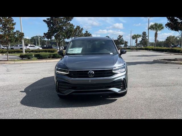 2024 Volkswagen Tiguan/Taos SE R-Line Black