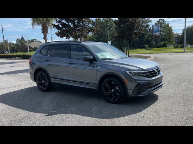 2024 Volkswagen Tiguan/Taos SE R-Line Black