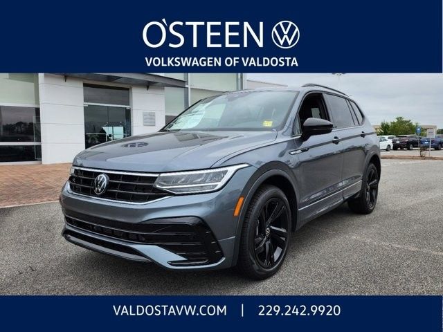 2024 Volkswagen Tiguan SE R-Line Black