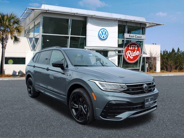 2024 Volkswagen Tiguan SE R-Line Black