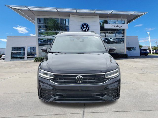 2024 Volkswagen Tiguan SE R-Line Black