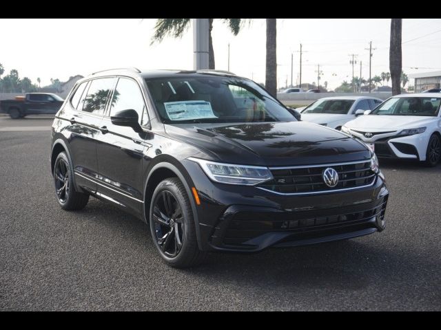 2024 Volkswagen Tiguan SE R-Line Black