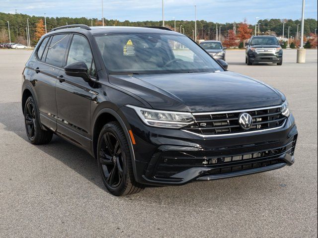 2024 Volkswagen Tiguan SE R-Line Black