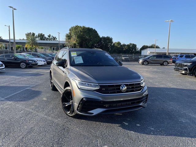 2024 Volkswagen Tiguan SE R-Line Black