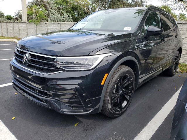 2024 Volkswagen Tiguan SE R-Line Black