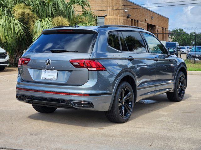 2024 Volkswagen Tiguan SE R-Line Black