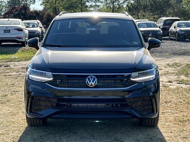 2024 Volkswagen Tiguan SE R-Line Black