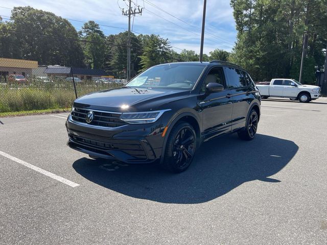 2024 Volkswagen Tiguan SE R-Line Black