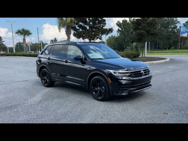 2024 Volkswagen Tiguan/Taos SE R-Line Black