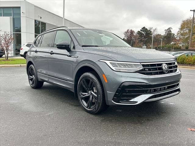 2024 Volkswagen Tiguan SE R-Line Black