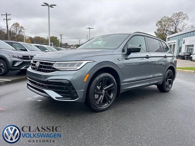 2024 Volkswagen Tiguan SE R-Line Black