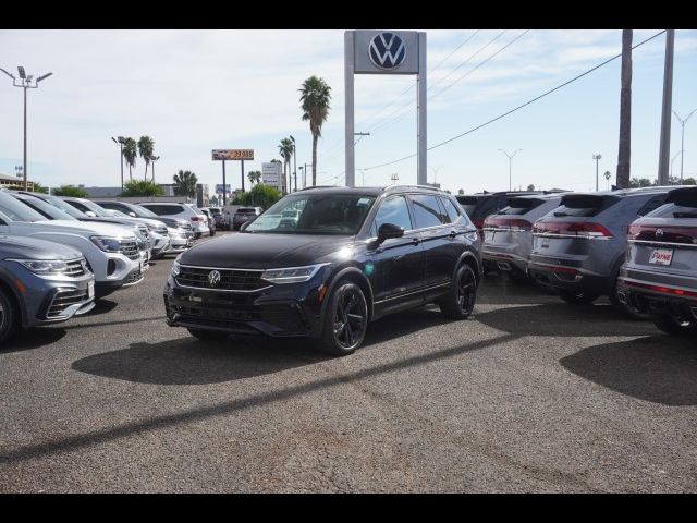 2024 Volkswagen Tiguan SE R-Line Black