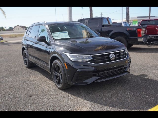 2024 Volkswagen Tiguan SE R-Line Black